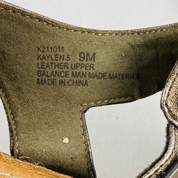 Womens 9M Me Too Kaylen Wedge Sandals Metallic‎ Gold Leather Cork Soles 3" Heels - Picture 9 of 10